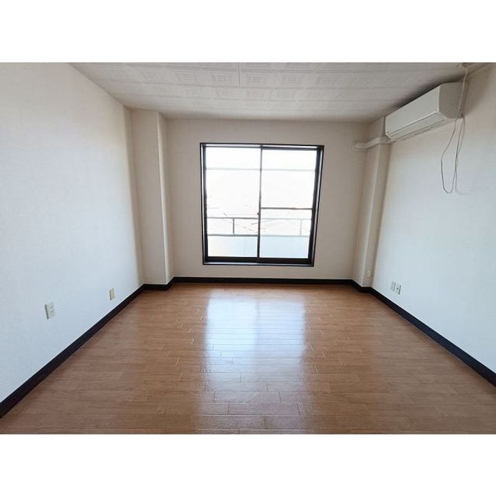 コーポニシナ301の居間