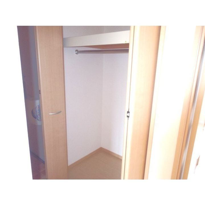 リビングタウン砂払 C102の内装