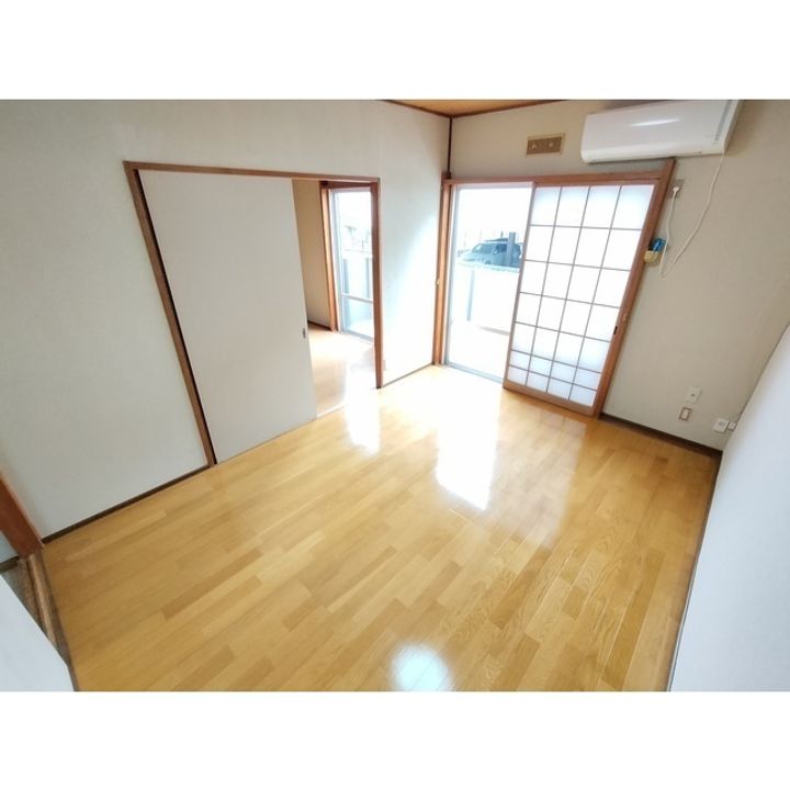 柳町ハイツ103.の居間