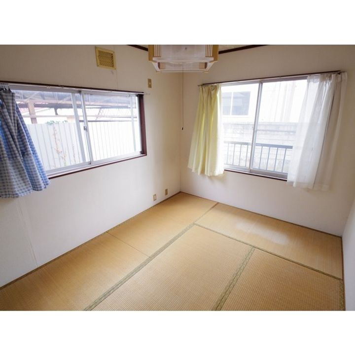 メゾンみゆきCの居間