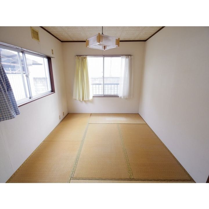 メゾンみゆきCの居間