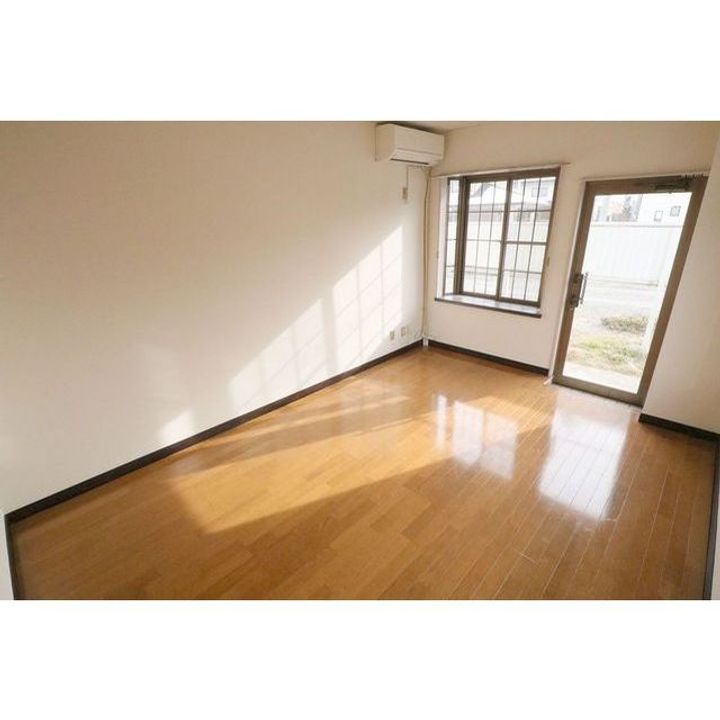 ハイツ原町101の居間