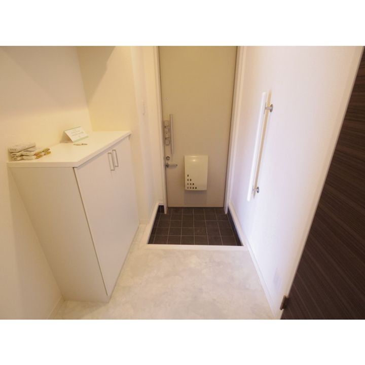 T’sスクエア101の玄関