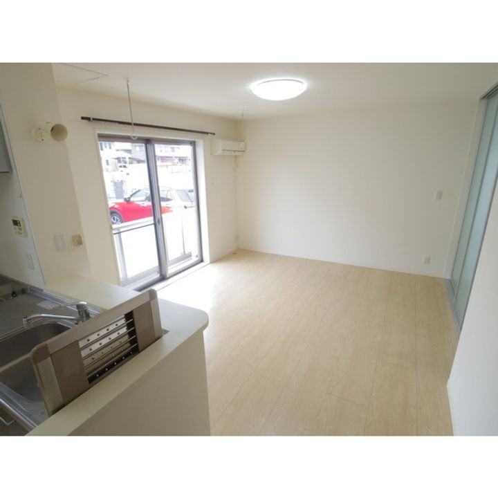 T’sスクエア101の居間