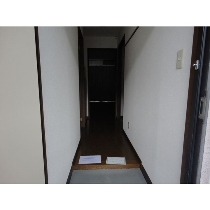 コーポ米沢301の玄関