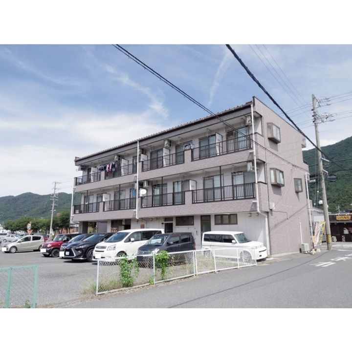 コーポ米沢301の外観