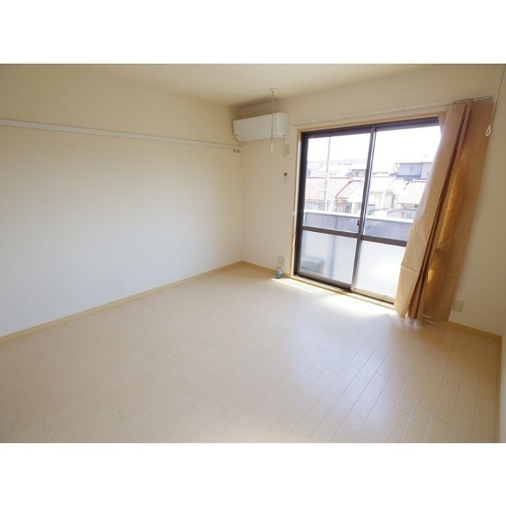 フォーエバー吉澤A棟の居間