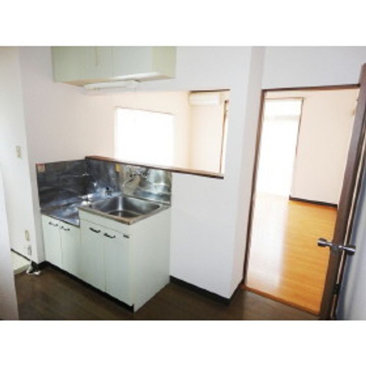 ハイツ佐紀203のキッチン