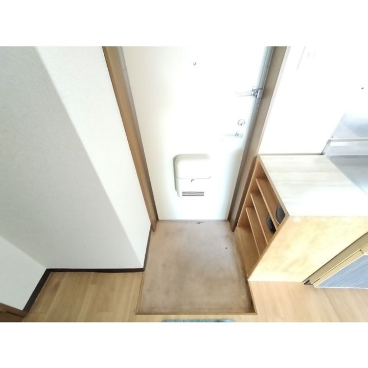 長野県上田市蒼久保の賃貸アパートの玄関