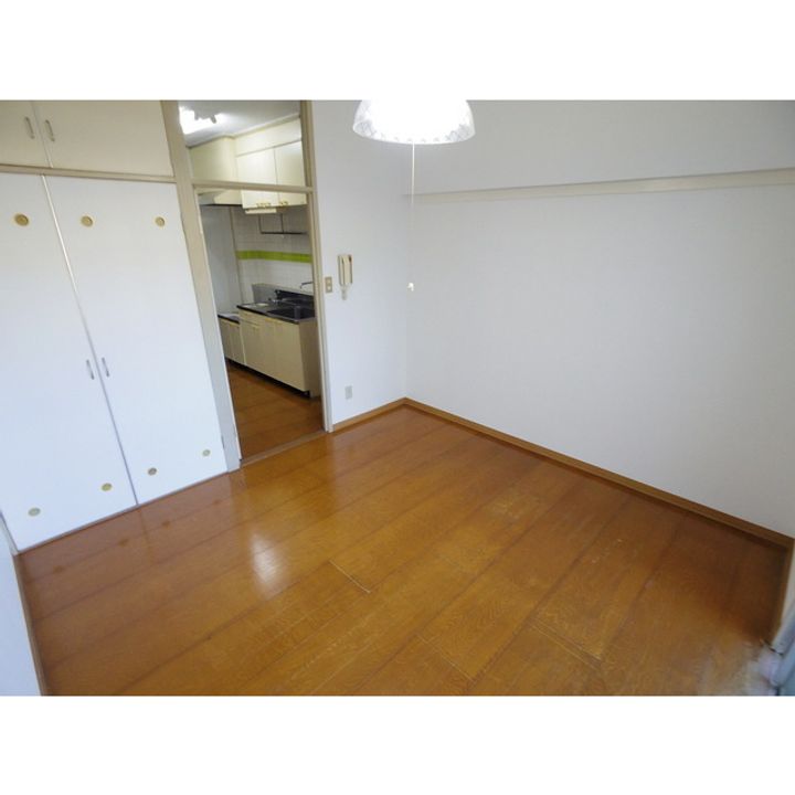 リバーサイドマンション405の居間