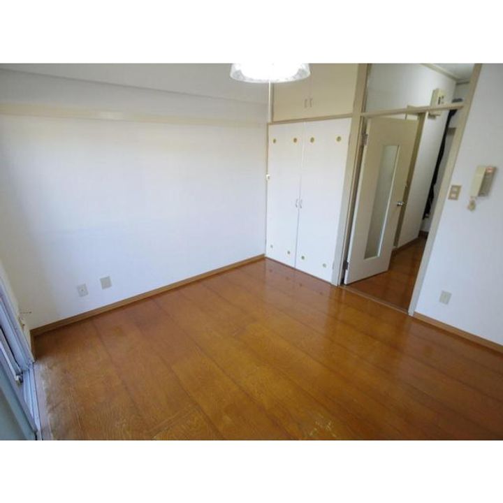 リバーサイドマンション407の居間
