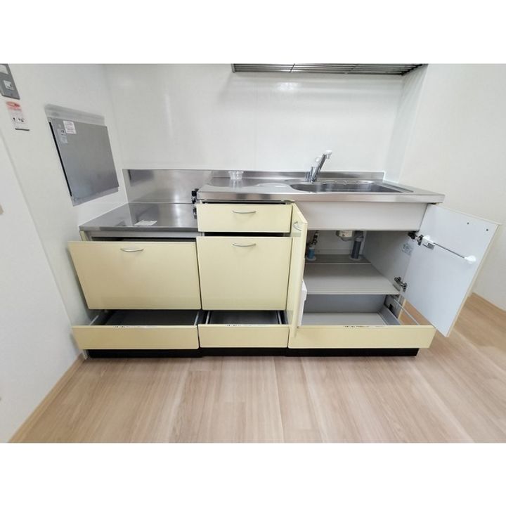 ウィル桜町D202のキッチン