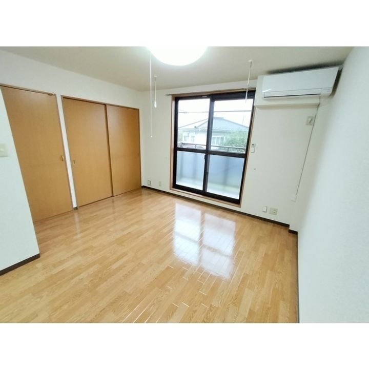 サープラスブライト202の居間