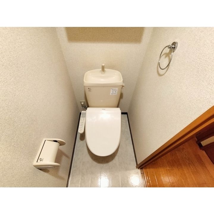 サープラスブライト202の居間