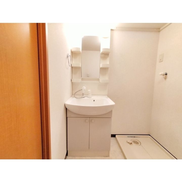 サープラスブライト202の居間