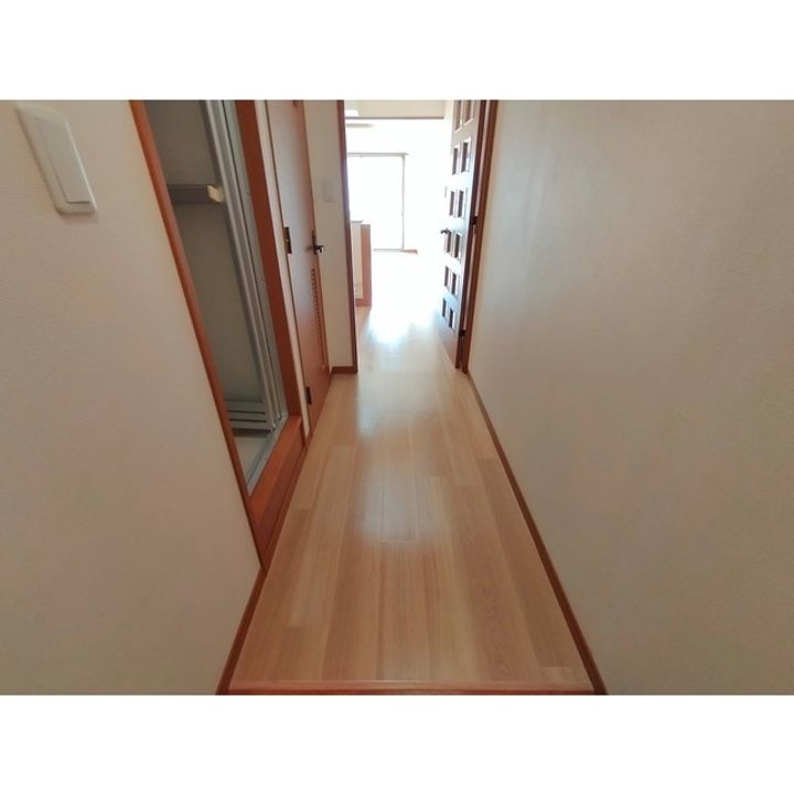 センターイン伊勢町505の内装