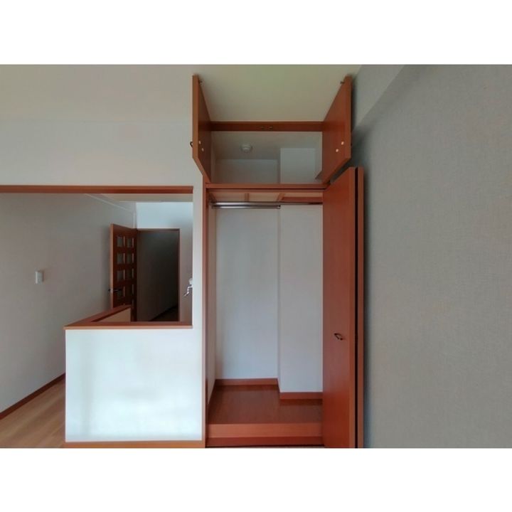 センターイン伊勢町505の内装