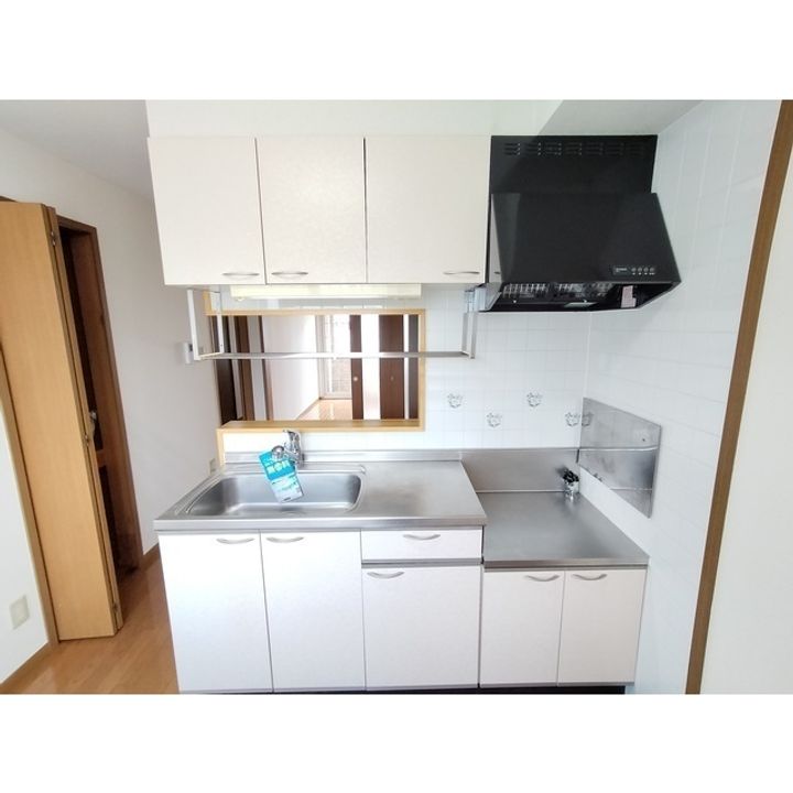 コン フォルターブル103のキッチン