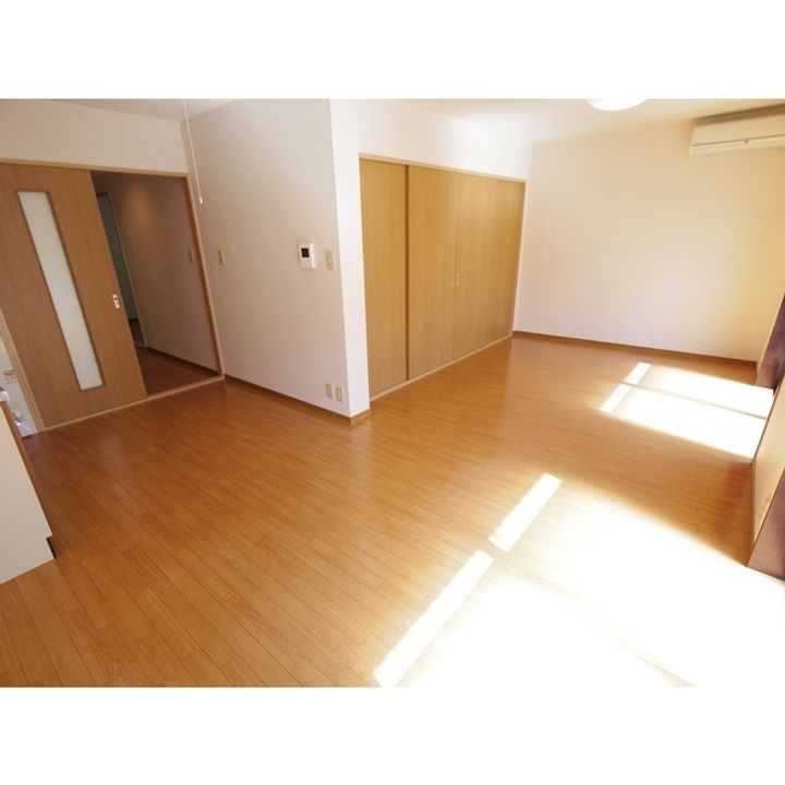 リベラもとまちの居間