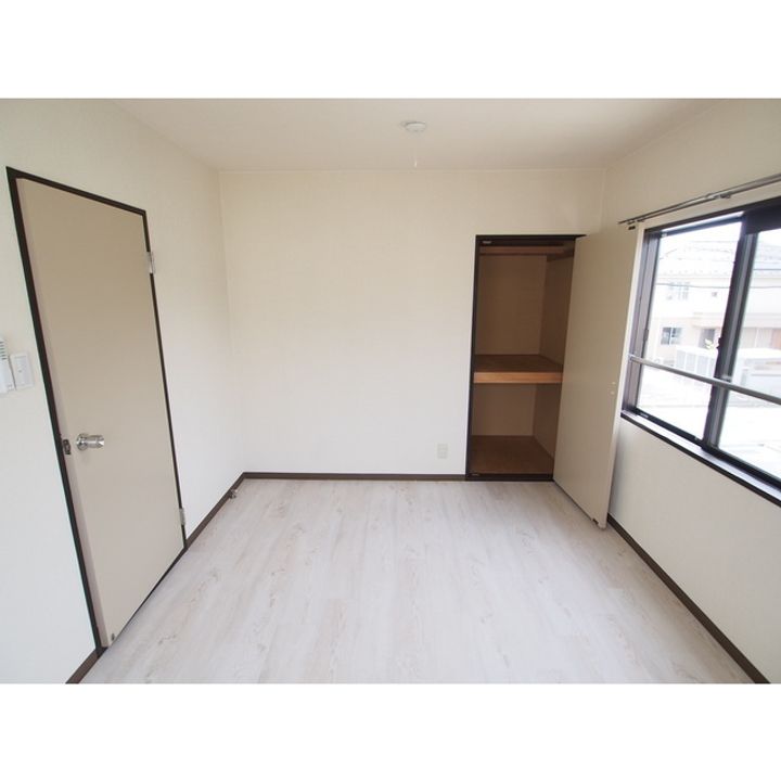 ドミールのぞみF棟101の内装