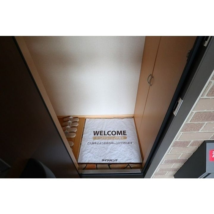 グランディールT B棟の玄関