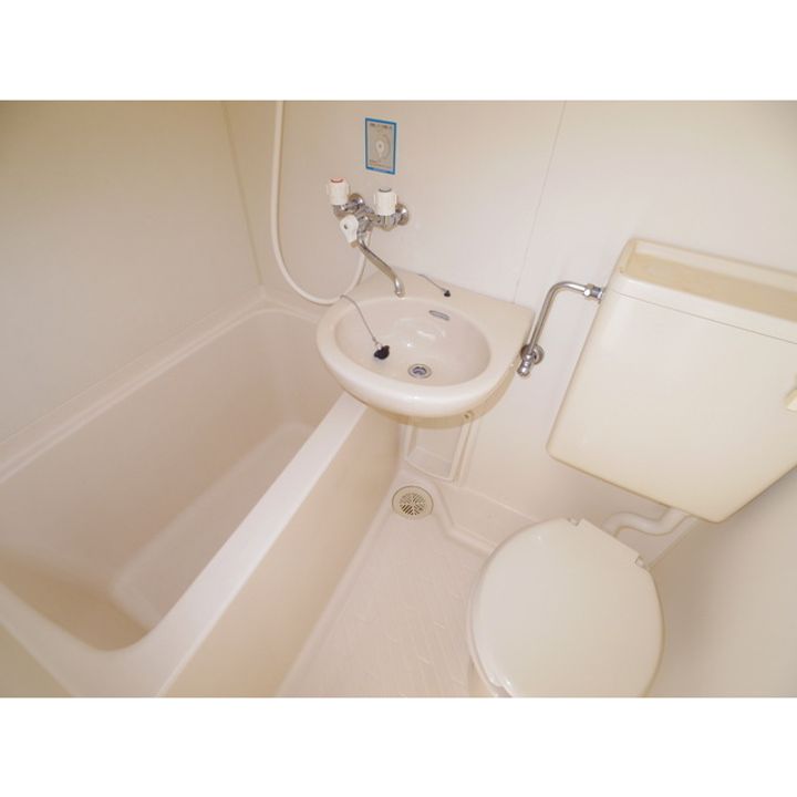 プレリ212の風呂