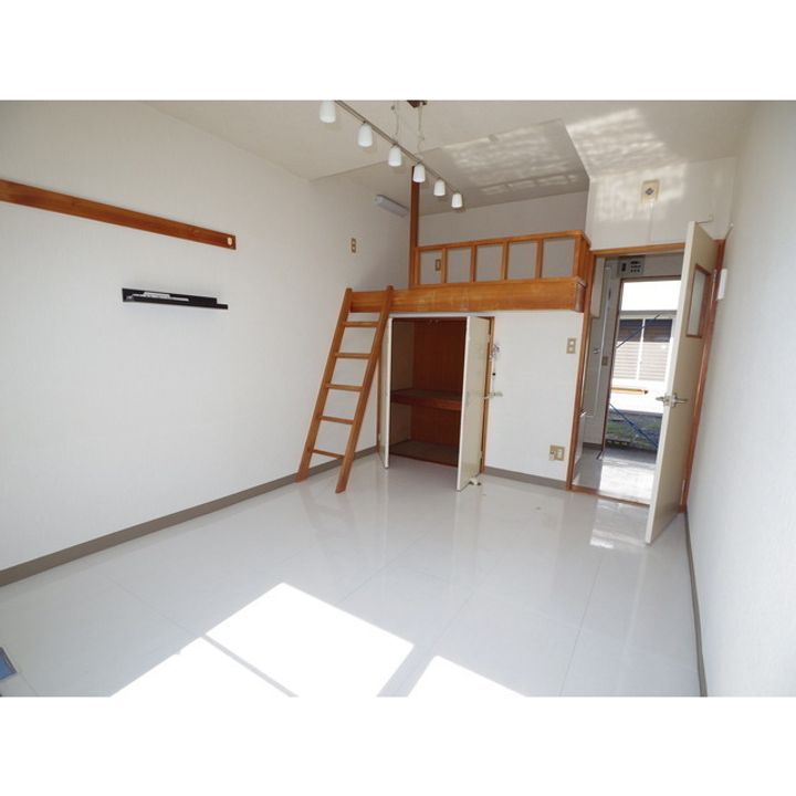 プレリ212の内装