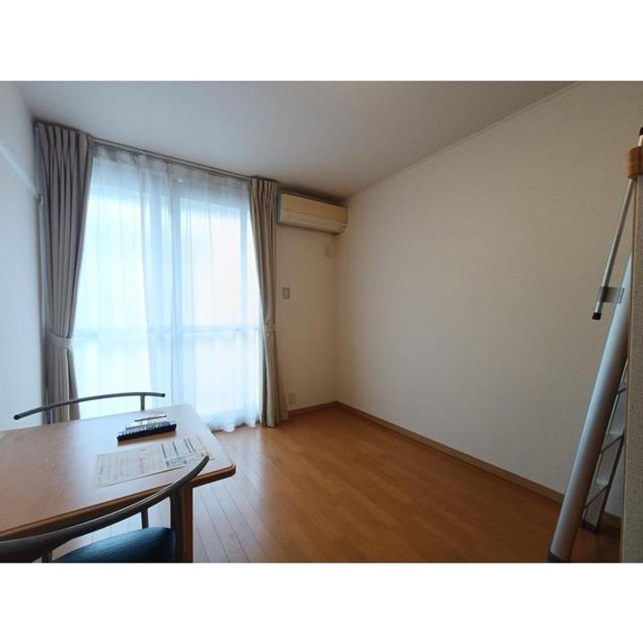 レオパレスSUMIYOSHI205の居間