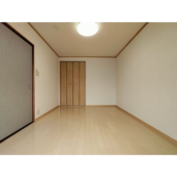トゥインクル東和田 B棟B205の内装