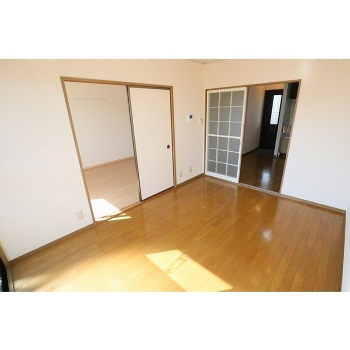 ラ・メゾンひまわり202の居間