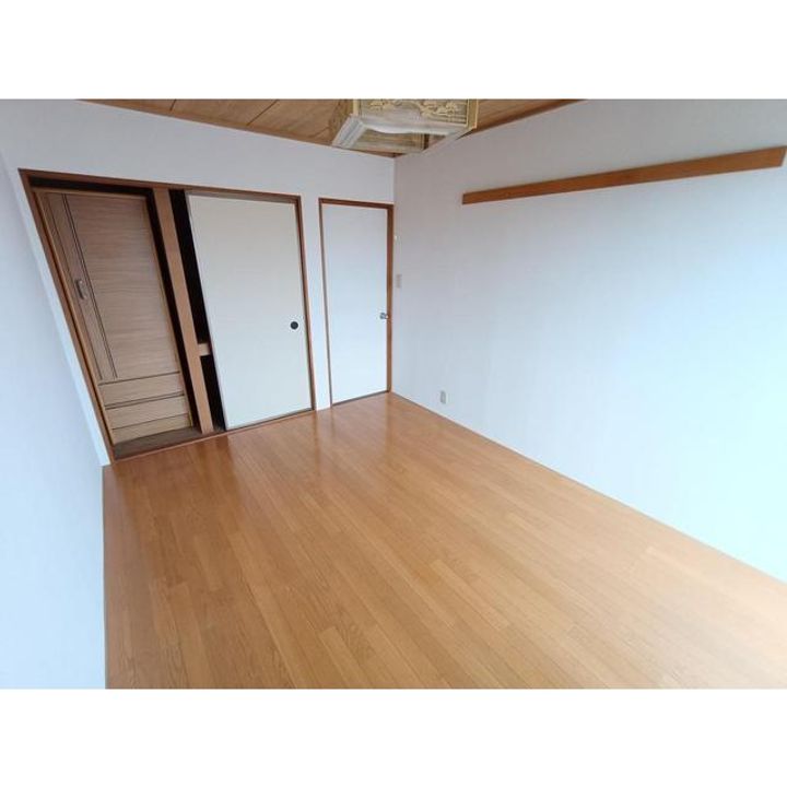 サンテラス常磐城203の居間