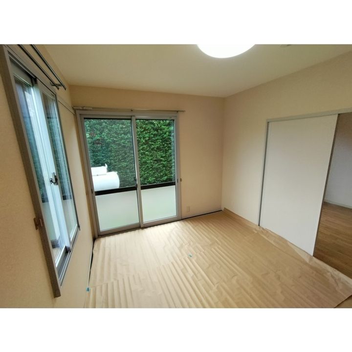 フレグランス亜米利加屋101の内装