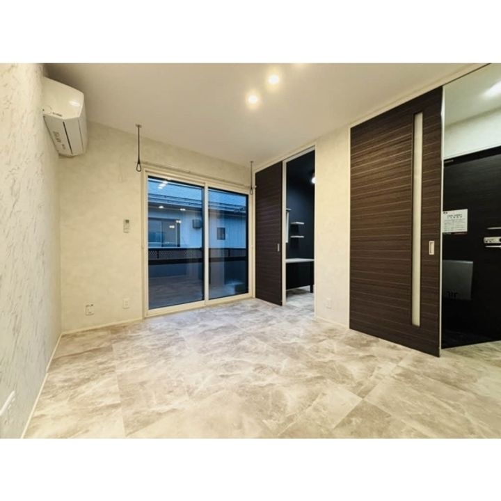 DIAS RIVER SIDE B棟の居間