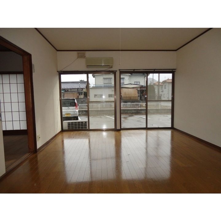 コーポN(磯部)101の居間