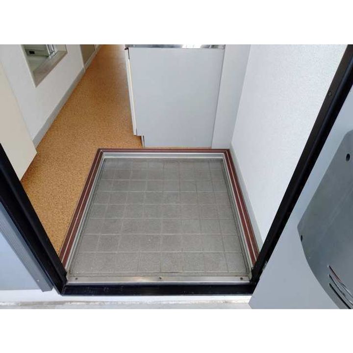 パナハイツ伊東C棟203の玄関