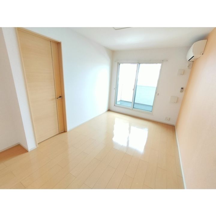 アクティブ・JIN202の居間