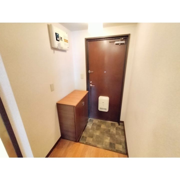 グランドライフ・M301の玄関
