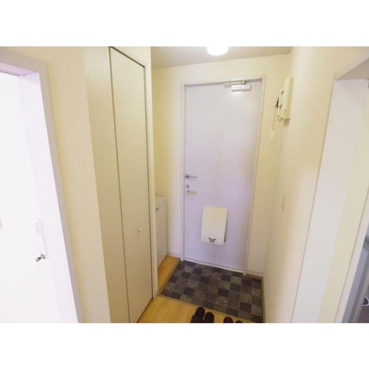 フレグランス久葉202の玄関