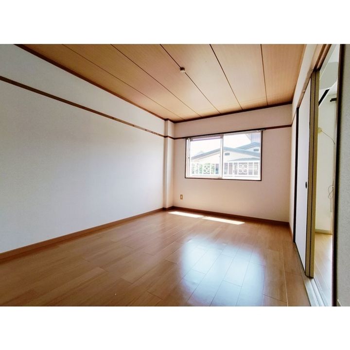 アーバン稲葉103の内装