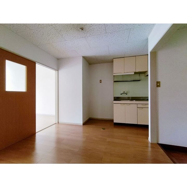 アーバン稲葉103のキッチン