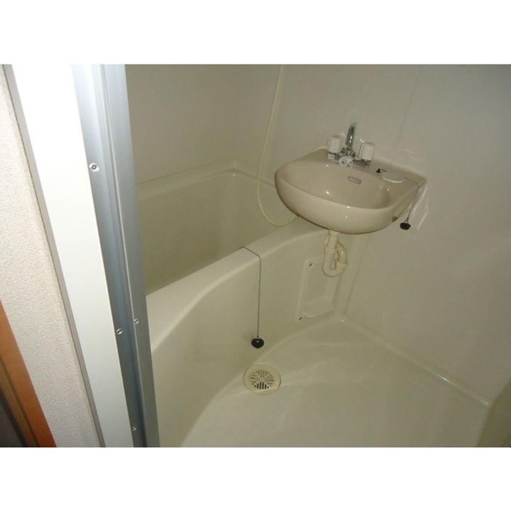 レオパレス愛宕107の風呂