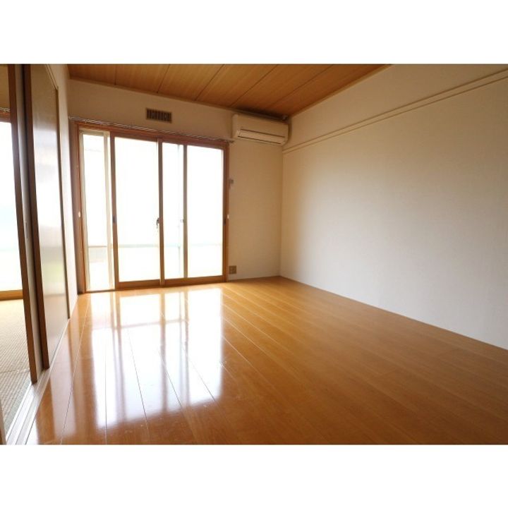 パークヒルM202の居間