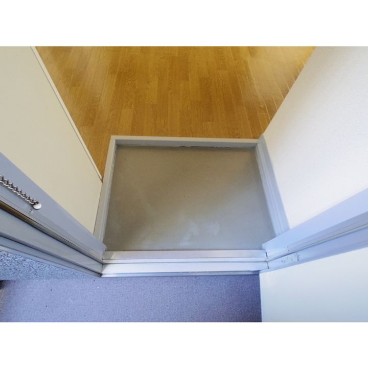 ライブタウン南俣 B棟110の玄関