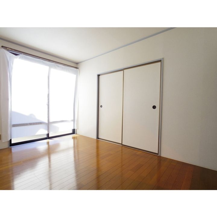 ライブタウン南俣 B棟110の居間