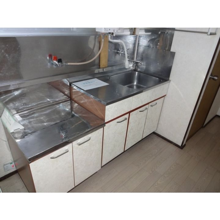 ZOZO TOKIDA B棟212のキッチン