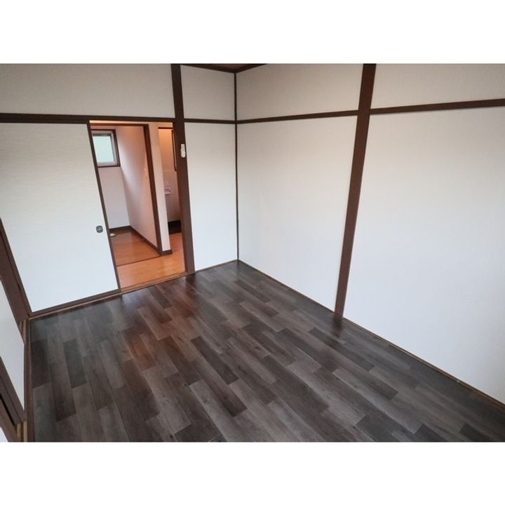 マンション宮沢7の居間