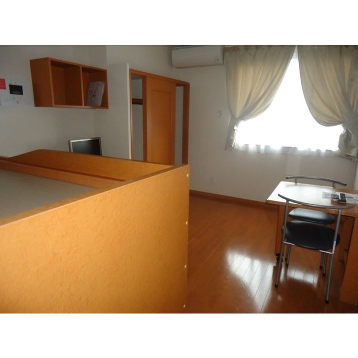 レオパレス宮木209の居間