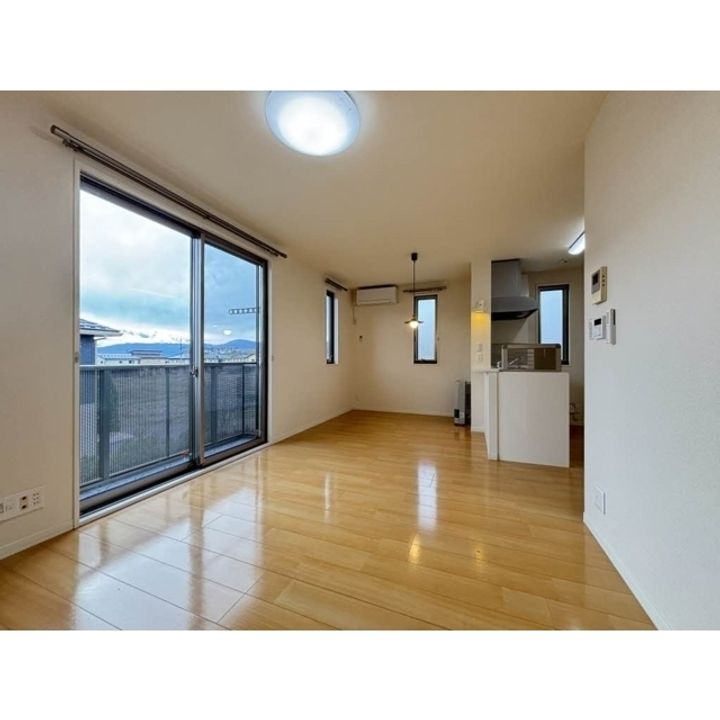 CORTE DEL SOLE C棟201の居間