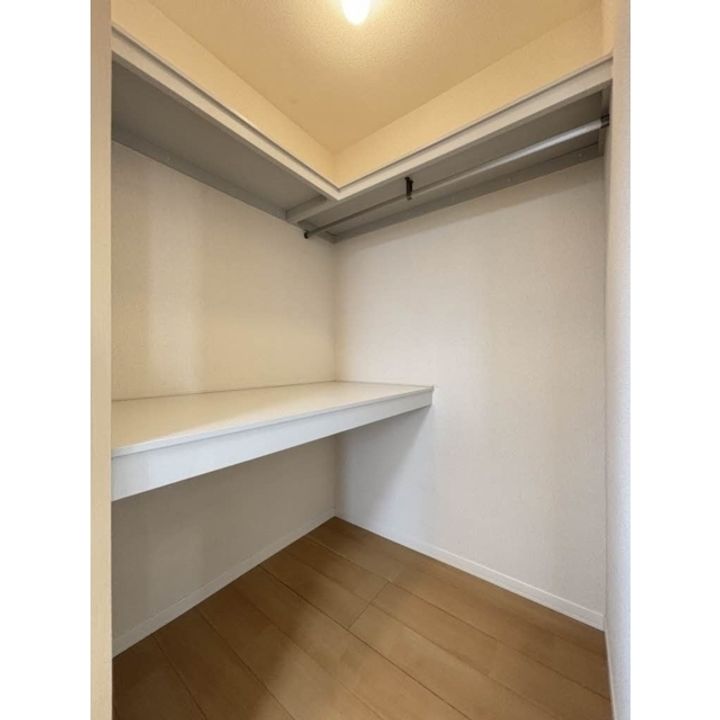 CORTE DEL SOLE C棟201の内装