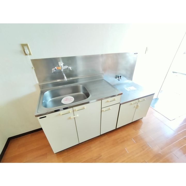 ベルメゾン丸山PARTⅠ C棟M8のキッチン